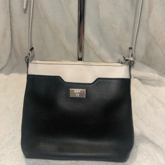 BAG & BOBBLES 9 West Black and White Crossbody Bag & Extras - Picture 2 of 13